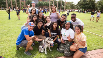 HCU StudentS group photo with Kiza.