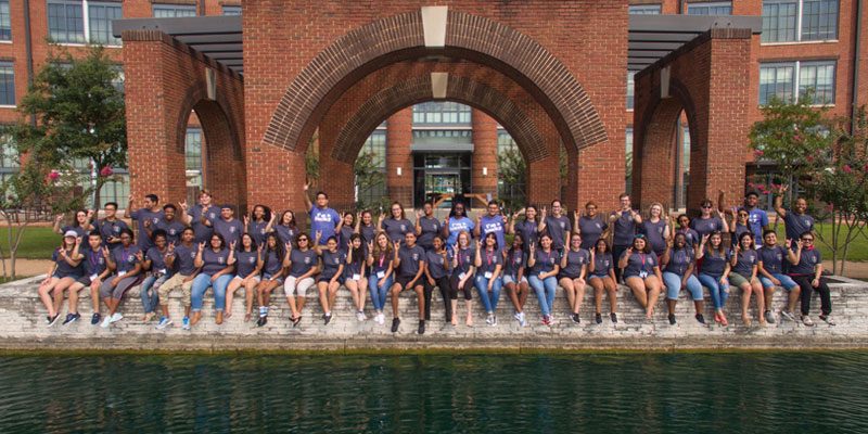 Somos HCU Huskies: Campamento de Verano para Alumnos de Primera Generacion