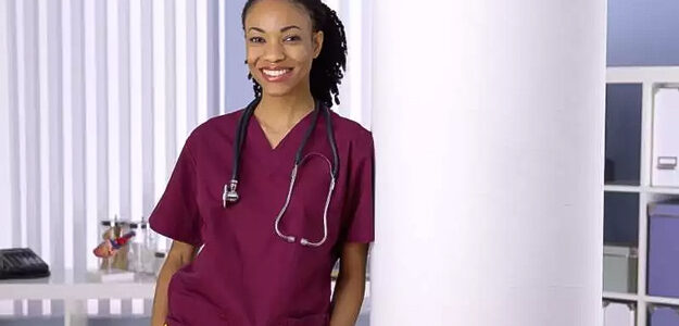 6 Reasons to Choose An Online Nursing Degree